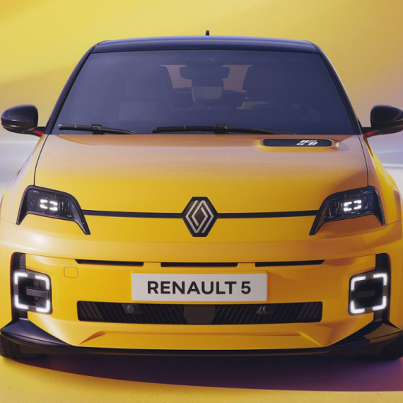 Kako se francuska automobilska industrija adaptira električnim vozilima?