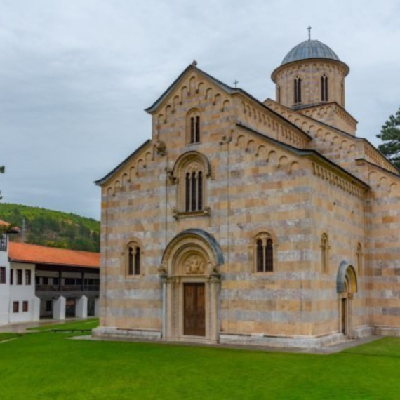 Kancelarija za KiM traži hitnu reakciju međunarodnih predstavnika zbog nelegalnih radova u zoni Visokih Dečana