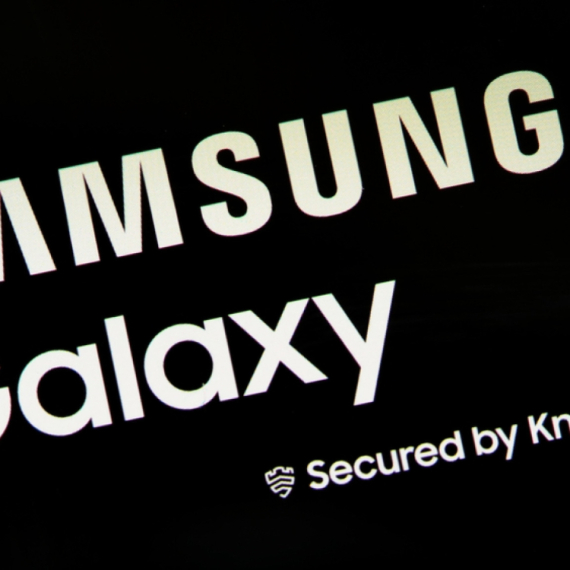 Odložen Android 16 za Samsung Galaxy S22