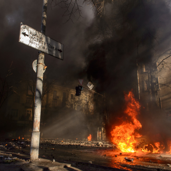 Odbijen ruski juriš; Eksplozija za eksplozijom; Sve je u ruševinama