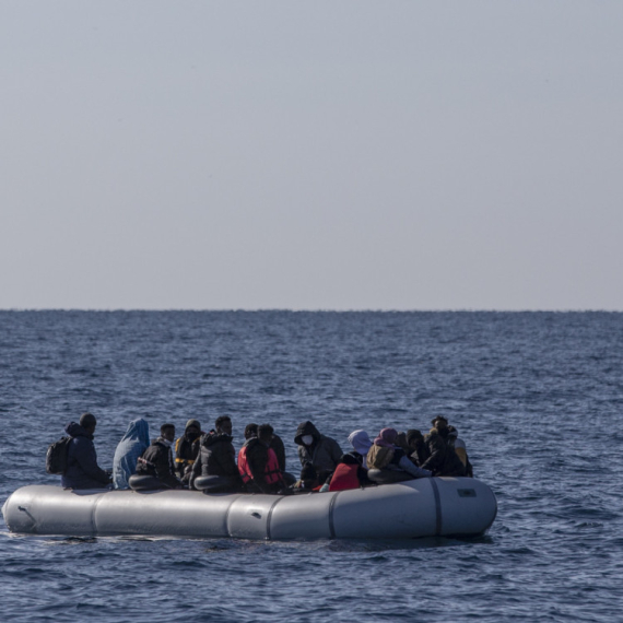 Nove akcije zbog migrantskih čamaca: Pomoć i na 300 metara od obale