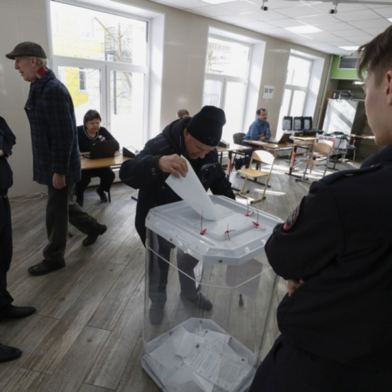 Drugi dan izbora u Rusiji: Glasaju i stanovnici Donbasa i Novorusije