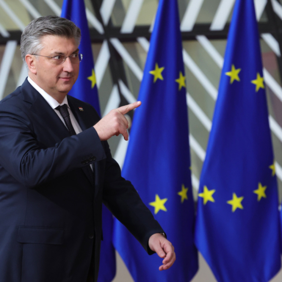 Hrvatska koristi vakuum da ispostavlja zahteve Srbiji; Analitičar o spoljnopolitičkim izazovima koji slede
