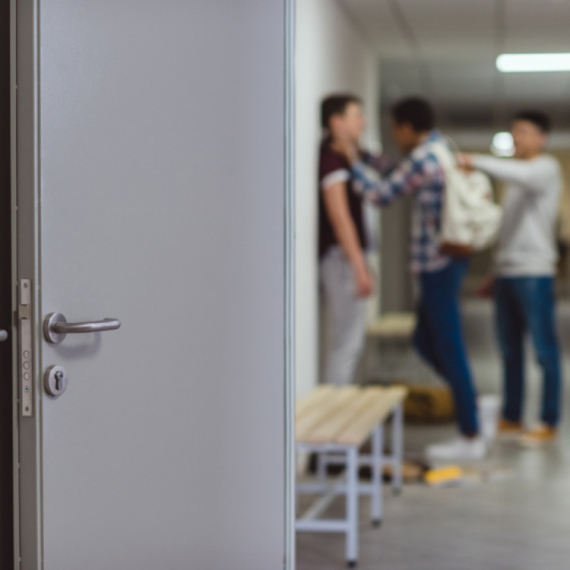 Majka dečaka koji je pretrpeo vršnjačko nasilje: "Želeo je da im bude drug, a oni su ga povredili"