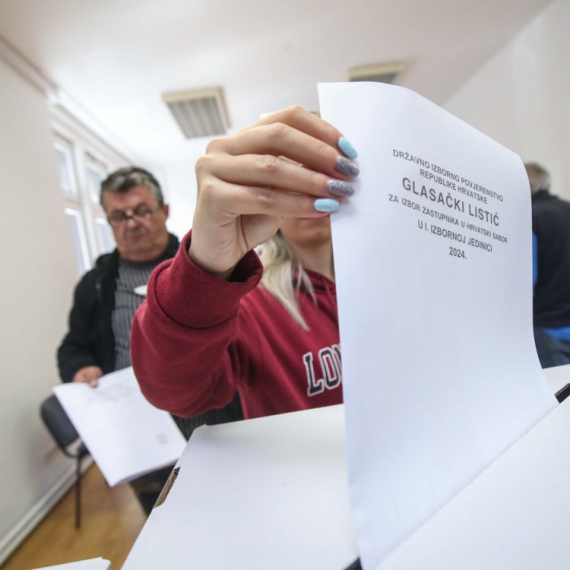 Izbori u Hrvatskoj: U ponoć počela izborna ćutnja; Kazne za kršenje idu i do 66.000 eura