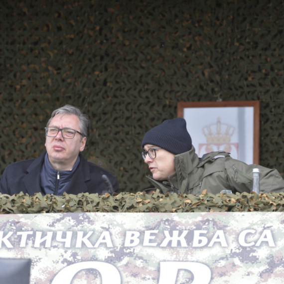 Vučić prisustvuje velikoj vojnoj vežbi "Vihor 2024": "Oganj" pogađa cilj; "Migovi" u akciji FOTO/VIDEO