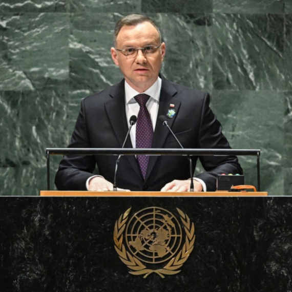 Andžej Duda preti čistkama i žali što više nema vešanja