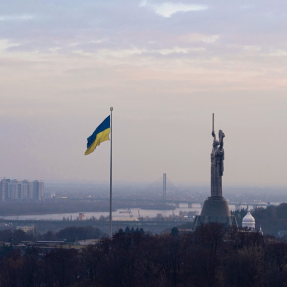 Misteriozna svetlost obasjala Ukrajinu: Ljudi u strahu, niko ne zna šta se dešava VIDEO