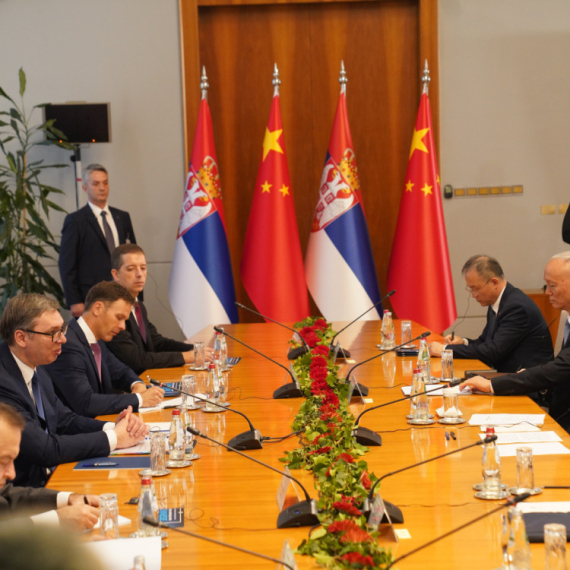 The meeting between Vučić and Xi has begun; Chinese President: I am honored and very moved; PHOTO