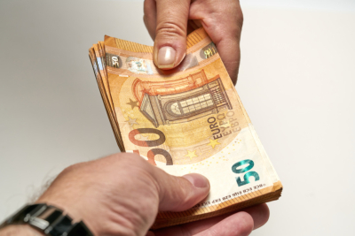 Slika za Ovo su najplaćeniji sezonski poslovi u Srbiji: Zarada ide i do 2.000 evra