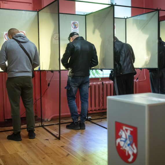 Zatvorena birališta na predsedničkim izborima u Litvaniji, Nauseda favorit