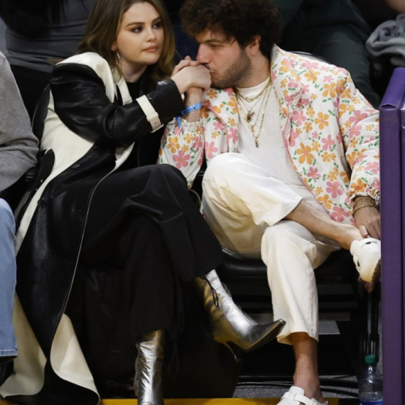 Beni Blanko ispušta gasove u etar, a Selena ga brani: "Ljubav je slepa"