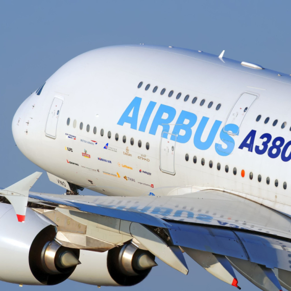 Drama na nebu iznad Sarajeva: Avion upao u turbulenciju, putnici i stjuardesa povređeni