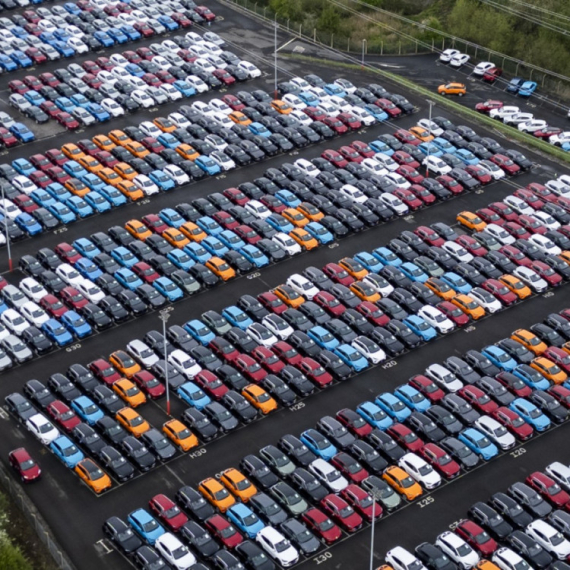 Tamna strana kineske efikasnosti: Sve češća ovakva groblja automobila VIDEO