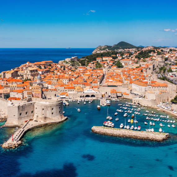 Oglas iz Dubrovnika hit na Fejsbuku: "Možda prodamo bubreg da platimo stan" FOTO