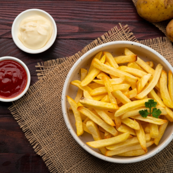 Često konzumiranje pomfrita može biti opasno: Doprinosi razvoju ozbiljne bolesti