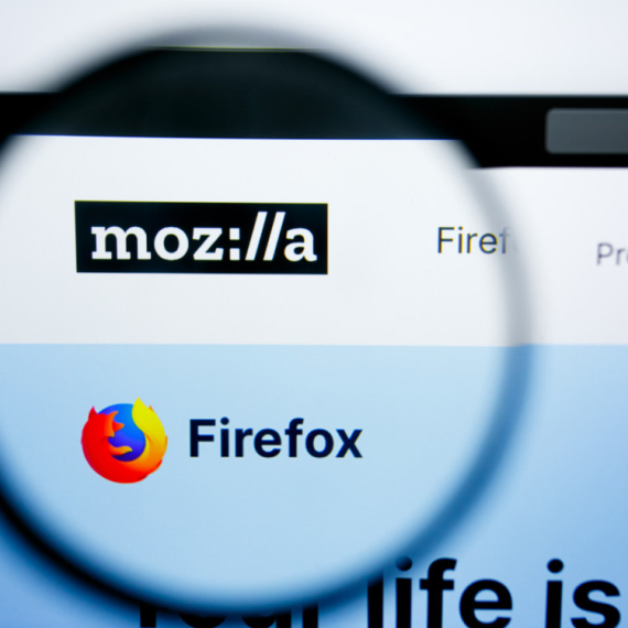 Mozilla tužena: Prati šta radite na internetu?