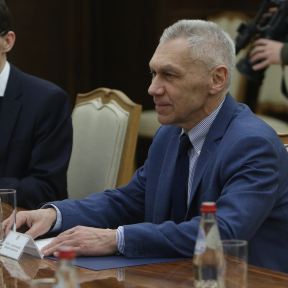 Bocan-Harčenko o blokadama u Srbiji: Eskalacija nasilja; Scenario obojene revolucije vodi ka krvoproliću