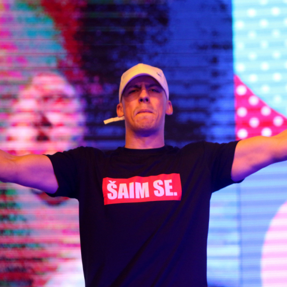 Pokušao da reketira Baku Praseta: Tužilaštvo traži pritvor za osumnjičenog