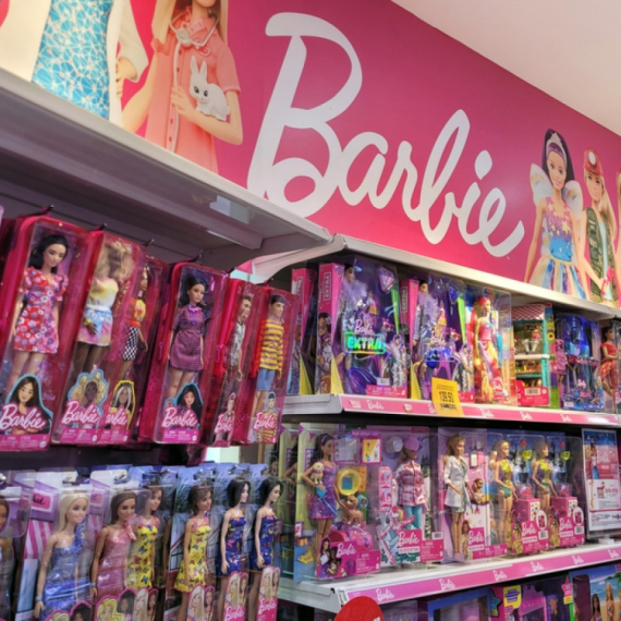 Predstavljena prva Barbi lutka sa autizmom VIDEO