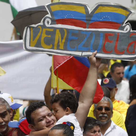 Albares pozvao EU da ukine sankcije Venecueli