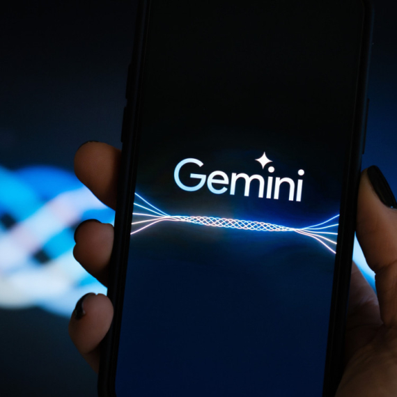 Gemini počinje da misli