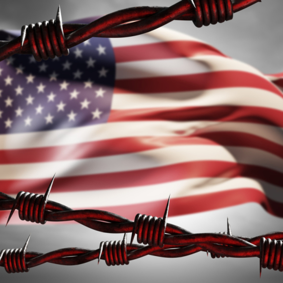 Upozorenje: "Upravo gledamo samoubistvo vodeće svetske supersile"