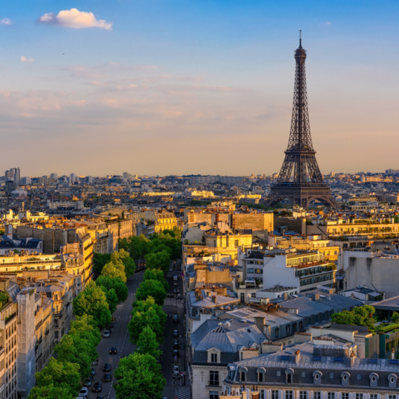 Evropa iza barikada: Pariz ukida novogodišnji spektakl