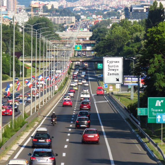 U Beogradu više od 700.000 automobila: Da li je proširenje ulica rešenje za gužve?