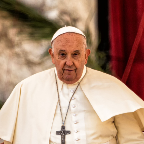 Papa poručio: Obratite pažnju na njih, oni najviše pate