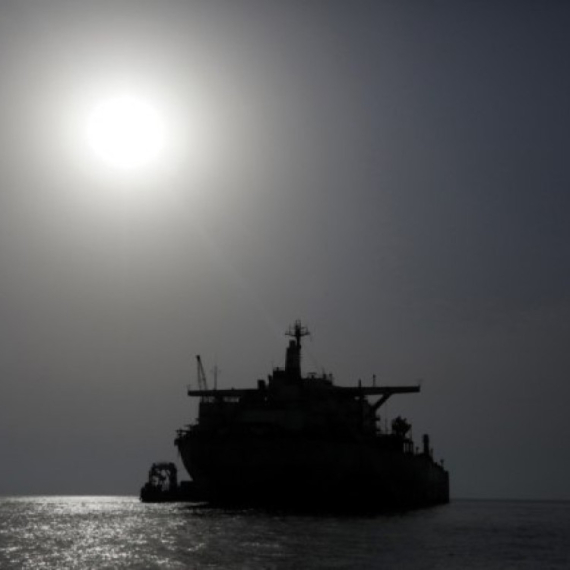 U.S. Calls on China: "Stop Iran"