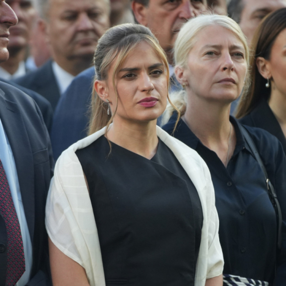 "Niko ne može tenk sa Košara da naziva smećem!" Đurđević Stamenkovski odbrusila blokaderima u Kruševcu