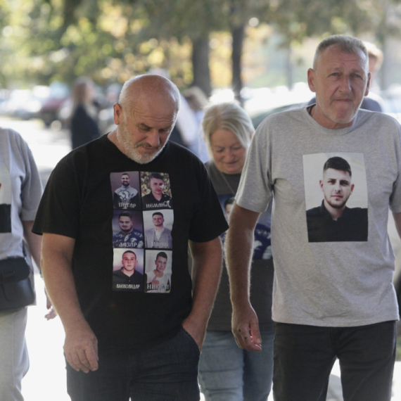 B92.net at the trial for mass murder near Mladenovac: Members of Blažić's family arrived PHOTO