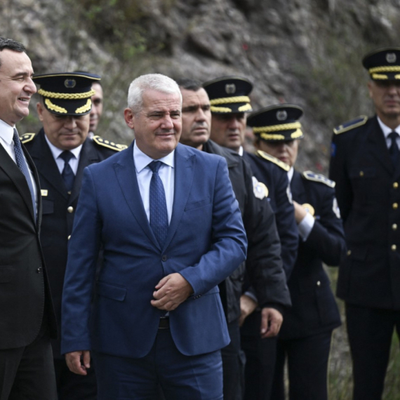 Petković: "Svečlja pokušava da sakrije da njegovi odredi krvnički prebijaju Srbe"