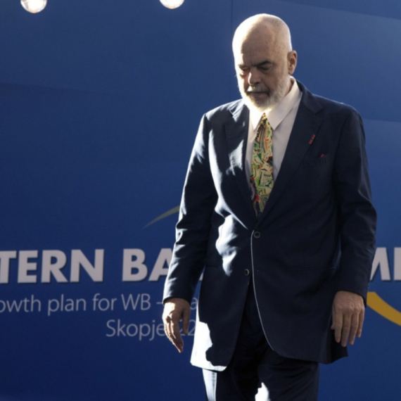 Haosu u Albaniji nema kraja: Veliki protesti, traži se ostavka Rame