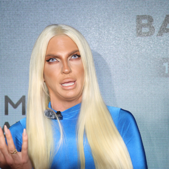 Jelena Karleuša se oglasila povodom napada na Anu Bekutu: "Kakva sramota"