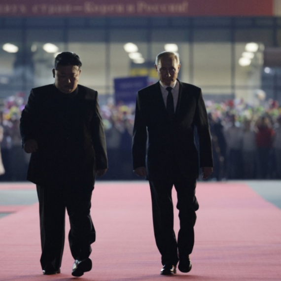 Nevolje "u raju"; Kim je ljut?