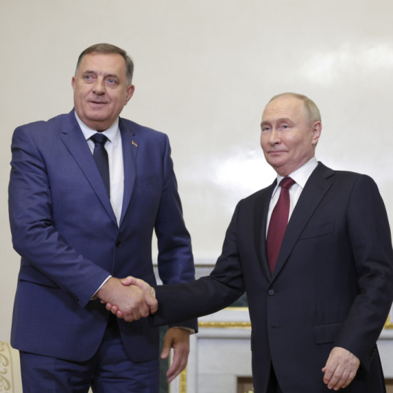 Dodik uputio Putinu čestitku povodom Dana Rusije