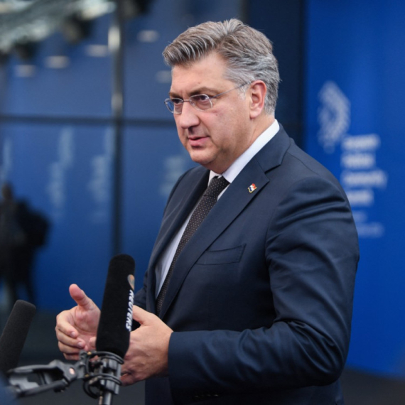 Hrvatska "drži u šaci" pristup Crne Gore EU