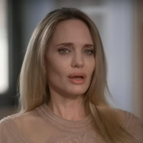 Anđelina Džoli opisala zastrašujuće trenutke iz posete Ukrajini: "Dronovi su leteli iznad nas" VIDEO