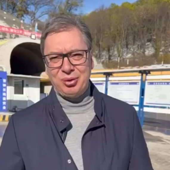 Vučić poslao jasnu poruku: "Neodgovorni političari hoće građanski rat, a Srbija hoće da radi" VIDEO