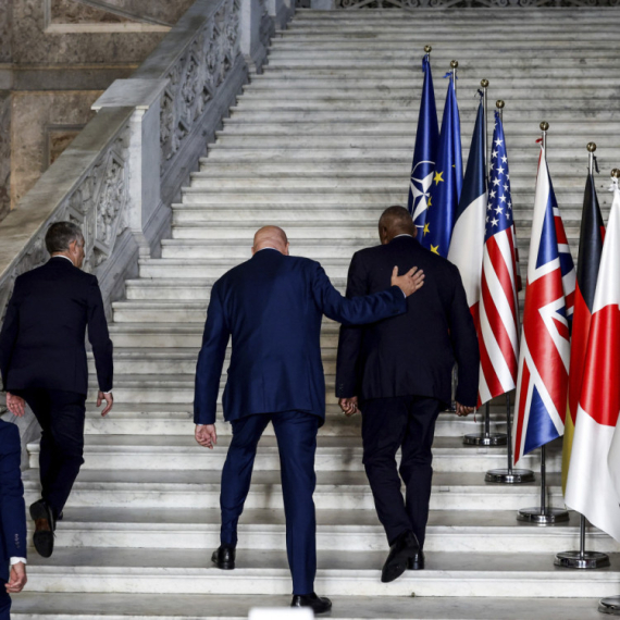 The heads of diplomacy of the G7 countries are meeting