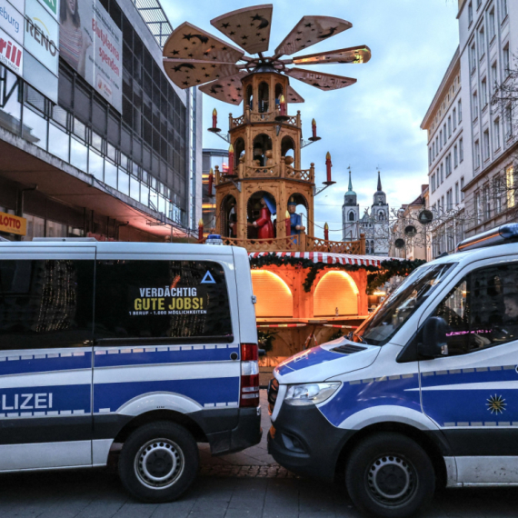 Božić pod barikadama: Nema vašara, samo strah od napada