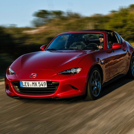 Mazda MX-5 izašla na crtu Lamborghiniju i nije se obrukala. Kako?! VIDEO