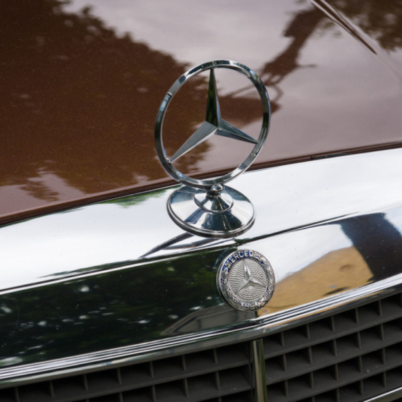 Kupili polovan Mercedes i ostali bez teksta – na točkovima zatekli drvene kočnice! FOTO