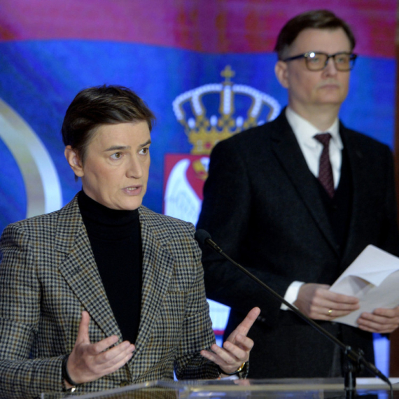 Brnabić: Izvolite naših više od 100 potpisa; Pitanje će biti "da li ste za razrešenje Vučića" VIDEO