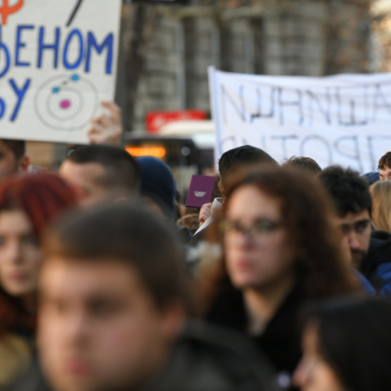 Studenti ne znaju gde se okupljaju? Vlada konfuzija