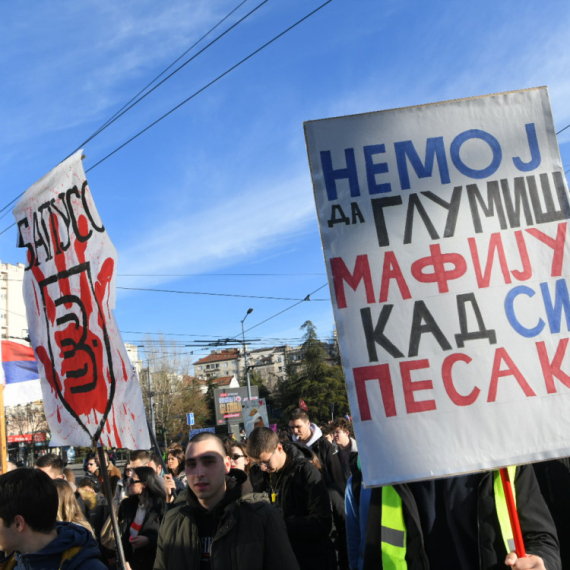 Ovako blokaderi govore o srpskoj istoriji: Rugaju se našim vladarima FOTO