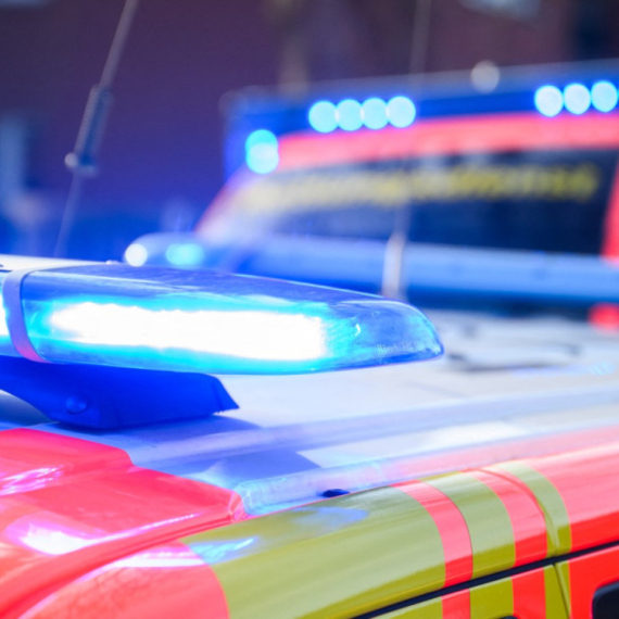 Sudar autobusa punog učenika i automobila; Ima mrtvih i povređenih