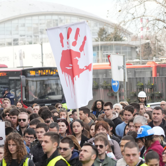 Puklo jedinstvo: Plenum FON-a se javno ogradio od svog kolege Lazara Stojakovića FOTO